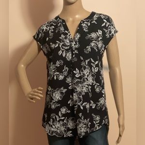 Ardene Basic collection shear black white floral print size S/P brand new w/tags